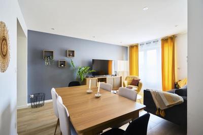 Appartement - 99 m² - 7 pièces