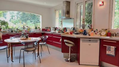 Maison contemporaine - 202 m² - 6 pièces