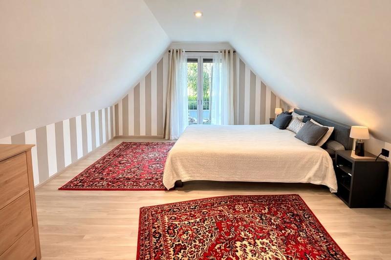 Maison - 205 m² - 6 pièces