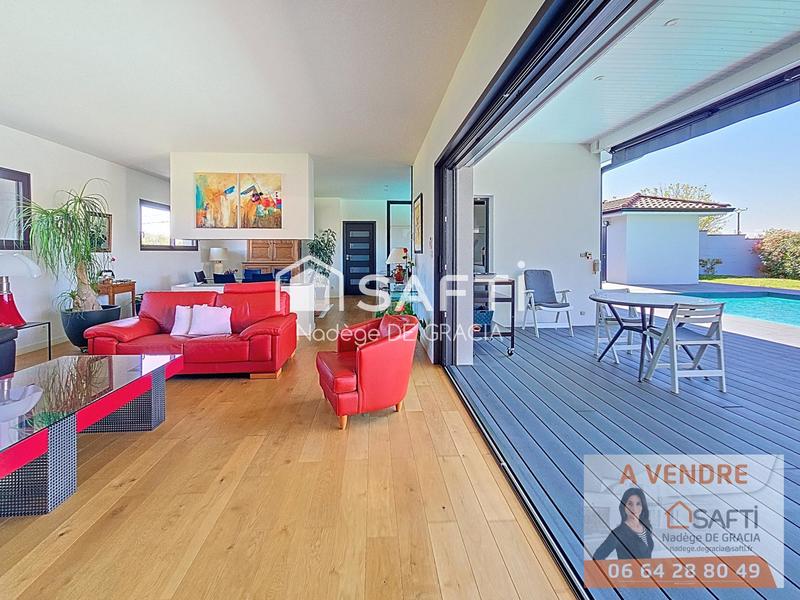 Maison - 265 m² - 6 pièces