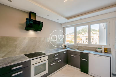 Appartement - 104 m² - 4 pièces