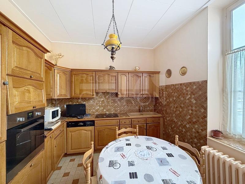 Maison - 166 m² - 6 pièces