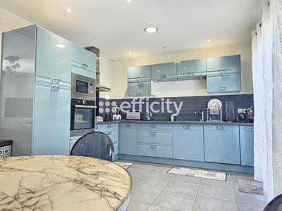 Maison - 84 m² - 4 pièces