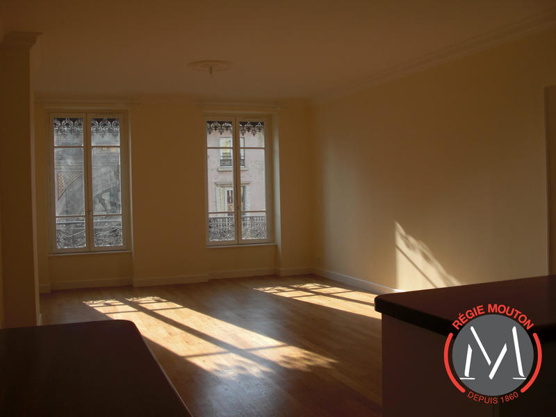 Appartement - 101 m² - 3 pièces