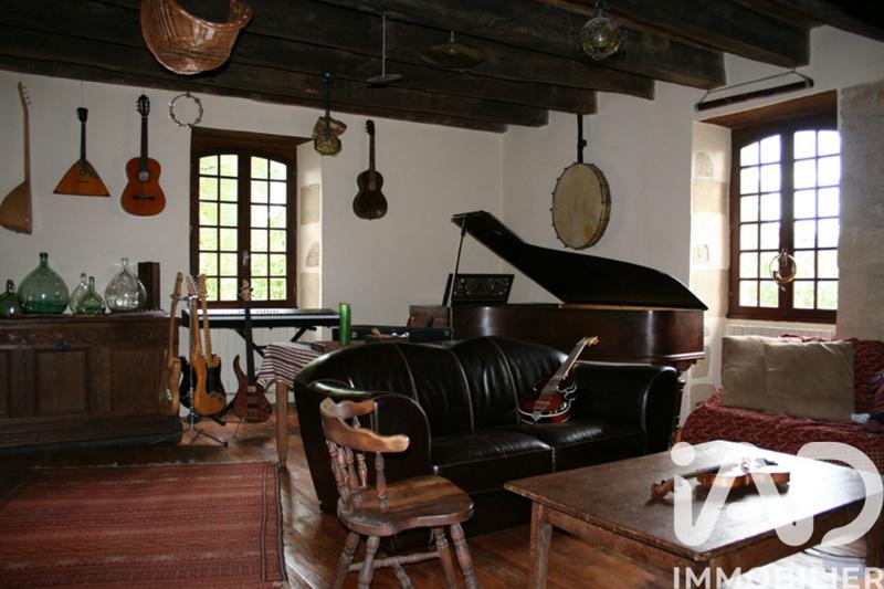 Maison - 195 m² - 8 pièces