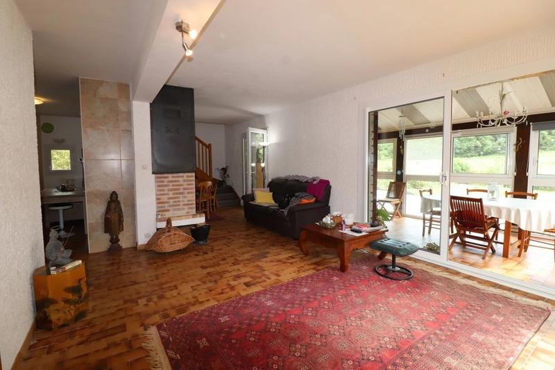 Maison - 180 m² - 6 pièces