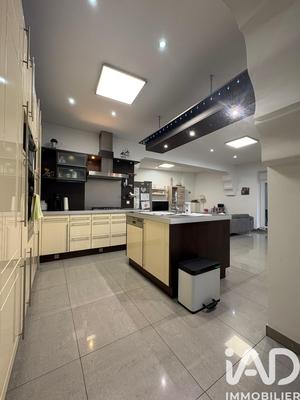 Maison - 163 m² - 6 pièces