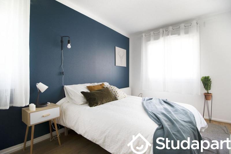 Chambre - 11 m² - 1 pièce