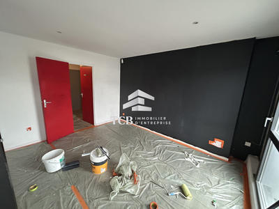 Local d'activités - 121 m²