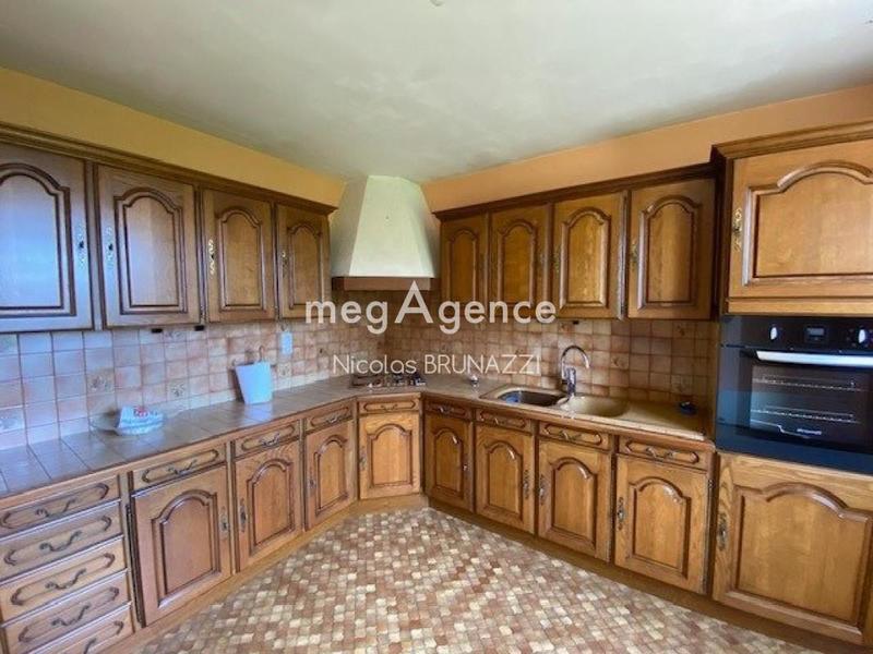 Propriété - 88 m² - 4 pièces