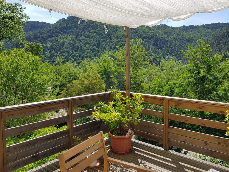 Maison - 140 m² - 6 pièces