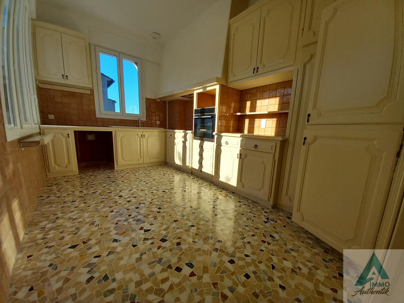 Appartement - 145 m² - 5 pièces