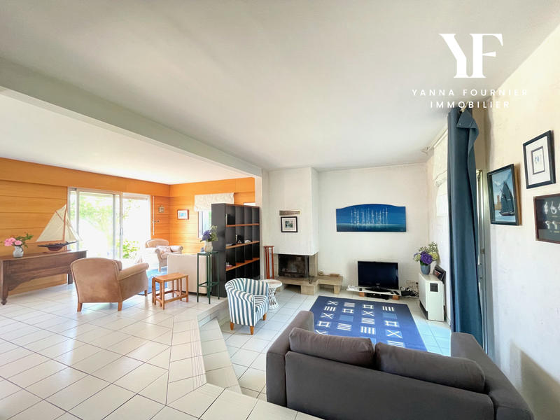 Maison - 199 m² - 7 pièces