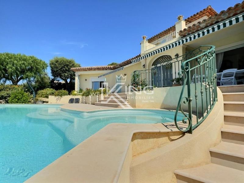 Villa - 250 m² - 5 pièces