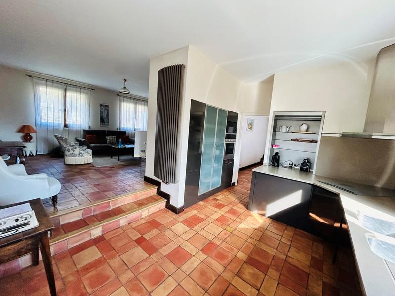 Maison - 200 m² - 6 pièces