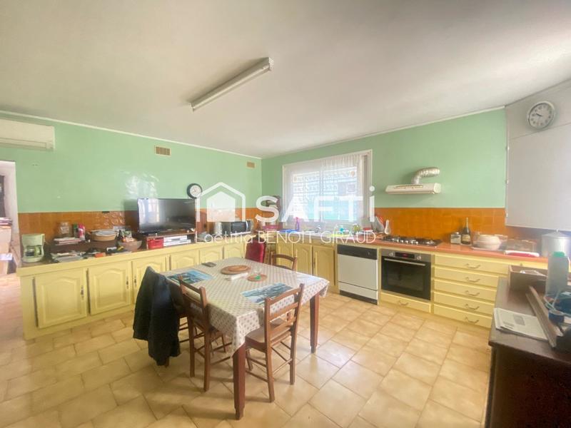 Maison - 280 m² - 10 pièces