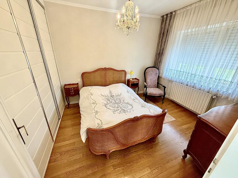 Maison - 116 m² - 9 pièces