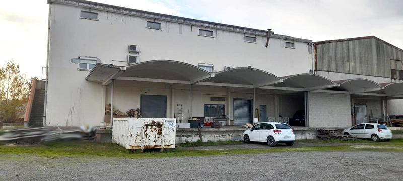 Local commercial - 938 m² - 9 pièces