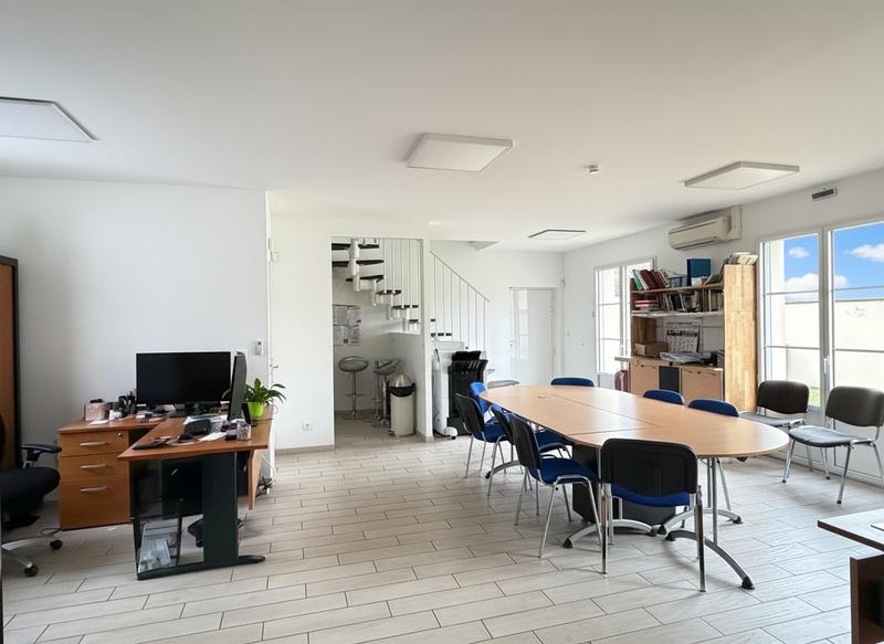 Maison - 140 m² - 3 pièces