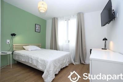 Chambre - 11 m² - 1 pièce