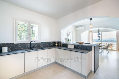 Maison - 190 m² - 7 pièces