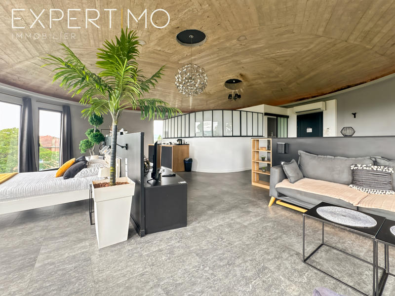 Immeuble - 180 m² - 5 pièces