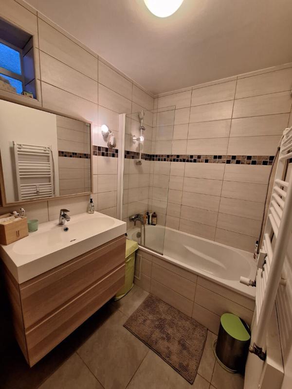 Appartement - 80 m² - 3 pièces