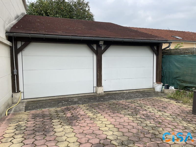 Maison - 265 m² - 10 pièces