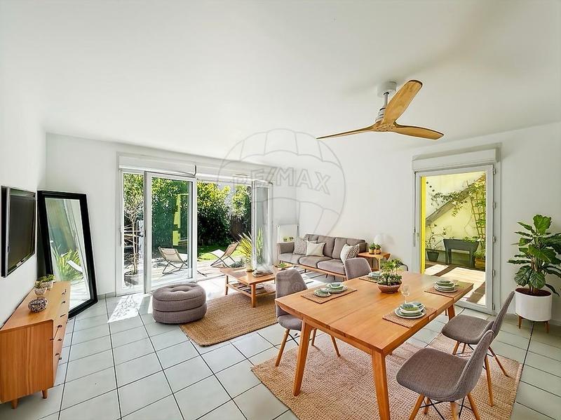 Maison - 100 m² - 5 pièces