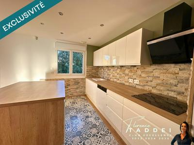 Maison - 121 m² - 6 pièces