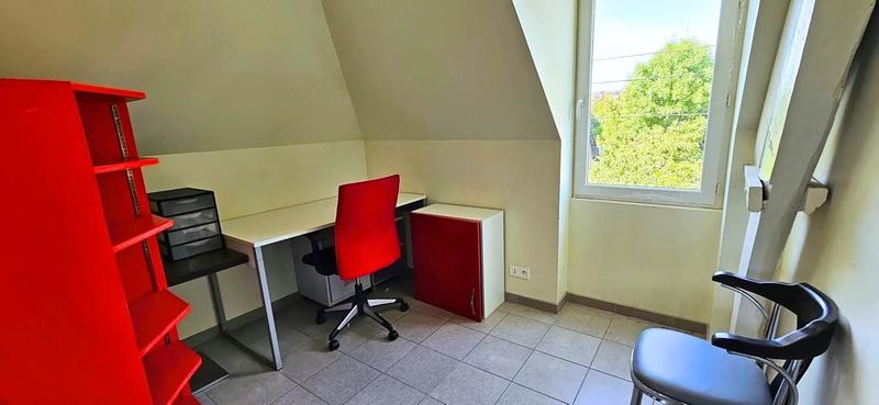 Local commercial - 214 m² - 7 pièces