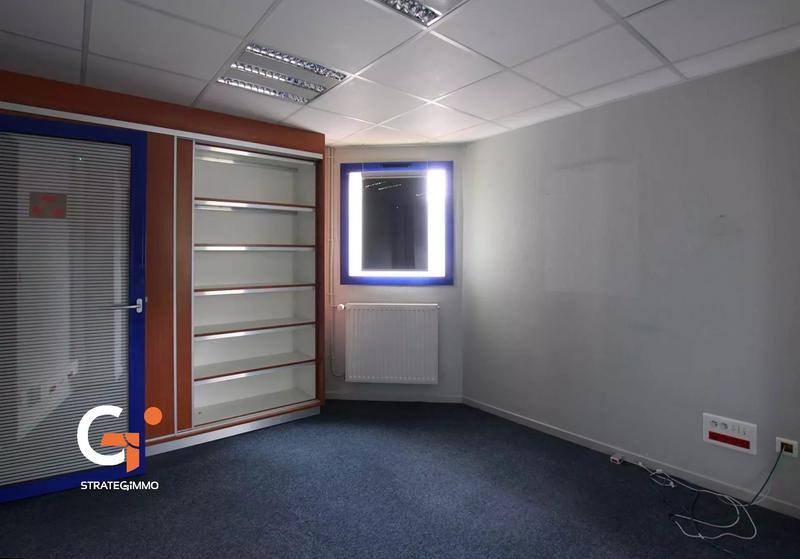 Local commercial - 91 m² - 5 pièces
