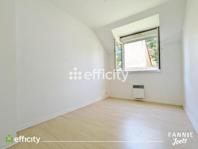 Maison - 98 m² - 5 pièces