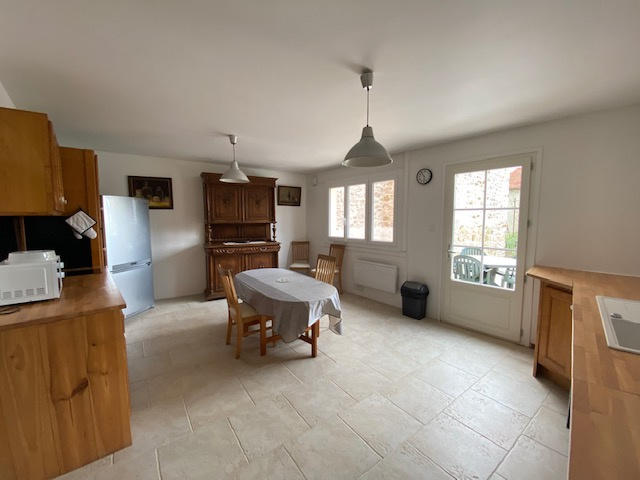 Maison - 257 m² - 10 pièces