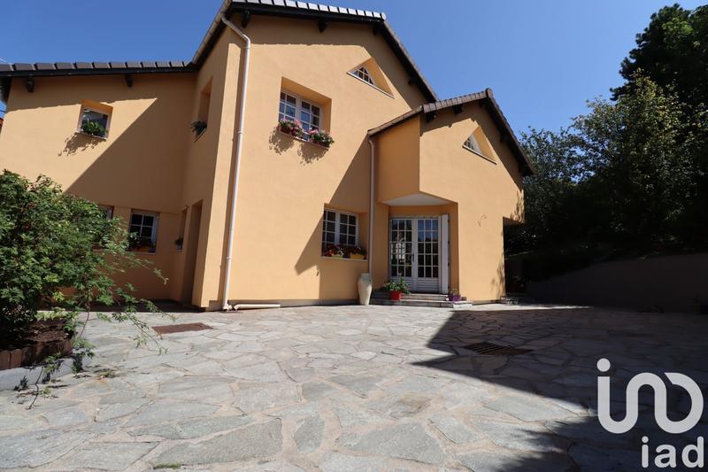 Maison - 136 m² - 6 pièces