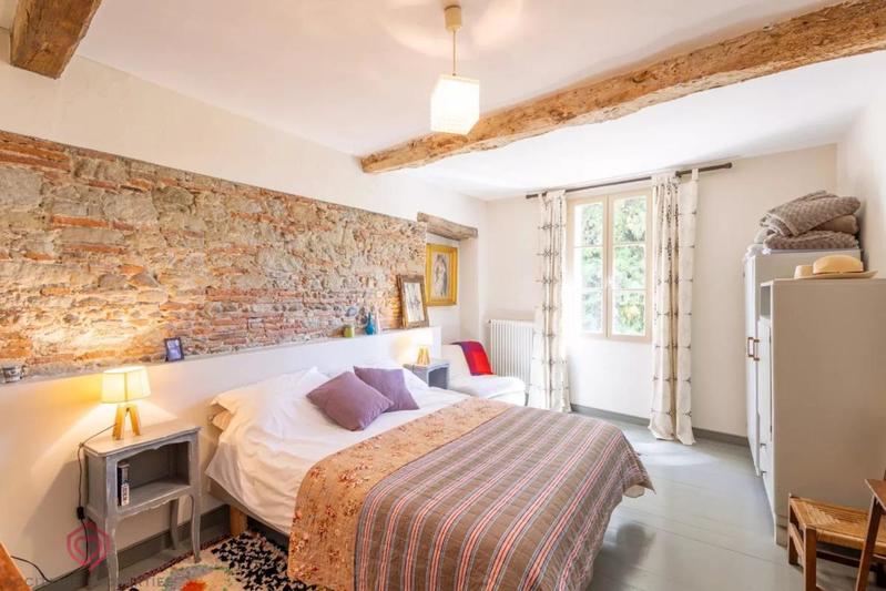 Maison de maîtres - 900 m² - 26 pièces