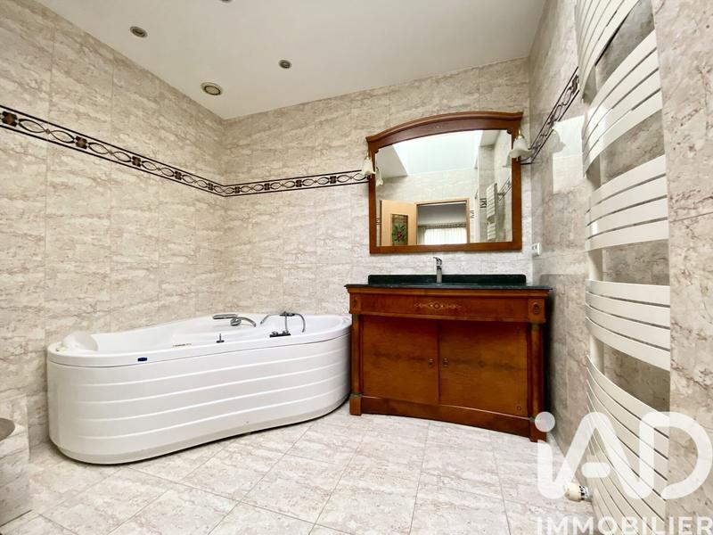 Maison - 160 m² - 7 pièces