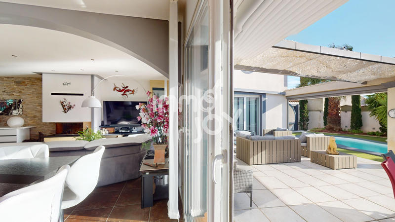 Maison - 172 m² - 7 pièces