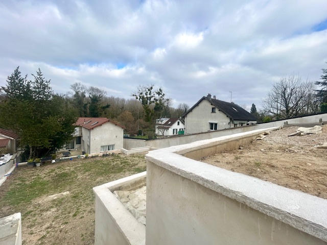 Maison - 214 m² - 7 pièces