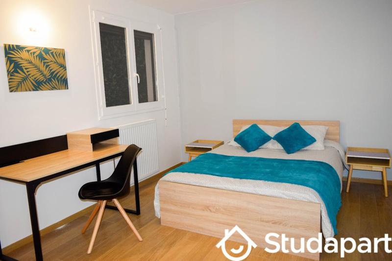 Chambre - 12 m² - 1 pièce