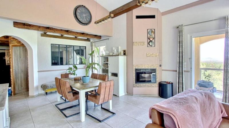 Villa - 185 m² - 6 pièces