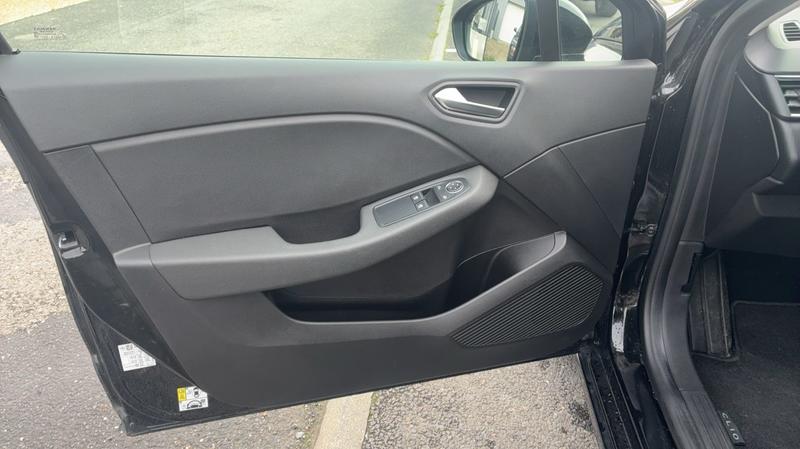 Renault Clio V 1.6 E-Tech 140 Edc6 Business