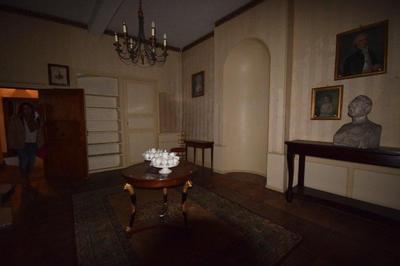 Maison - 372 m² - 14 pièces