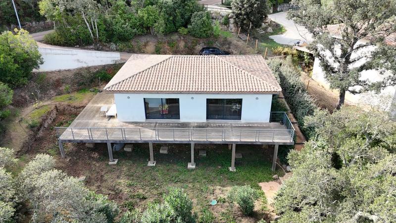 Villa - 100 m² - 3 pièces