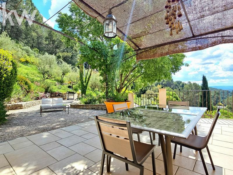 Maison - 172 m² - 8 pièces