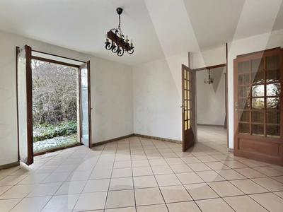 Maison - 182 m² - 8 pièces