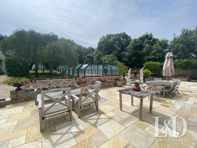 Maison - 185 m² - 7 pièces