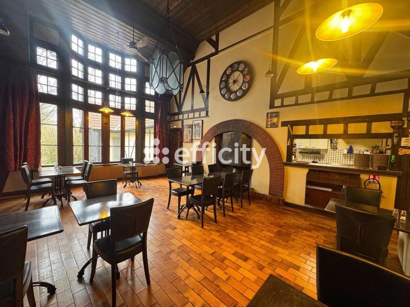 Bureau - 270 m² - 9 pièces