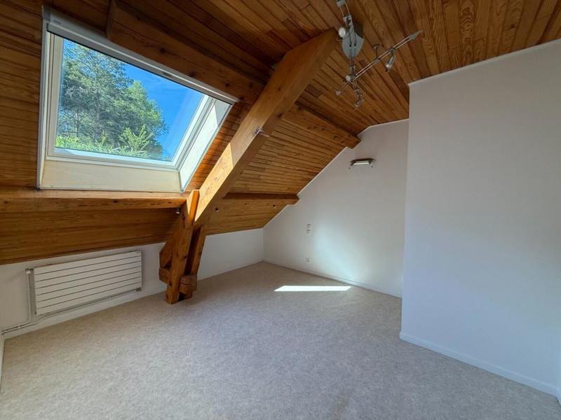 Maison - 245 m² - 10 pièces