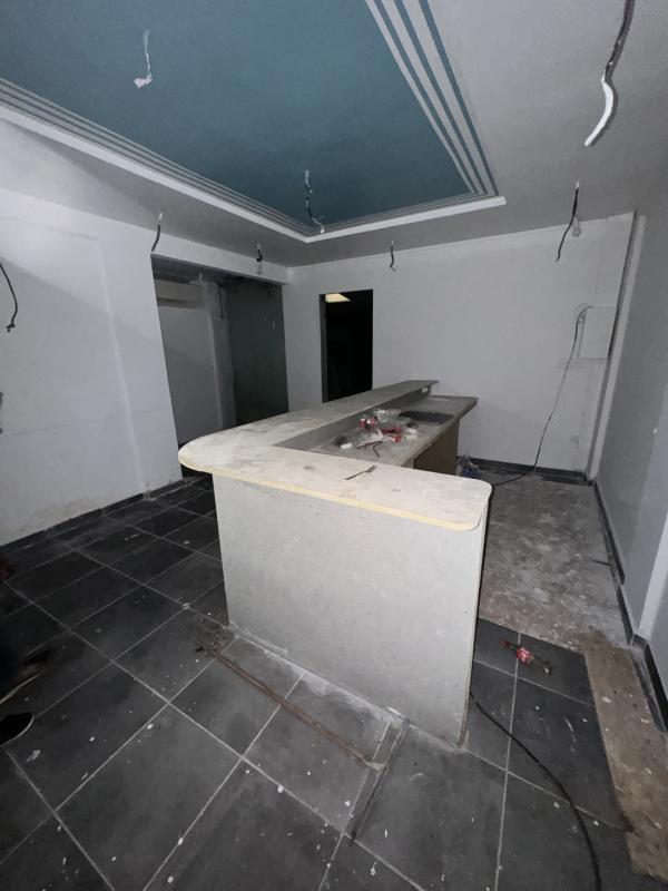 Local commercial - 81 m²